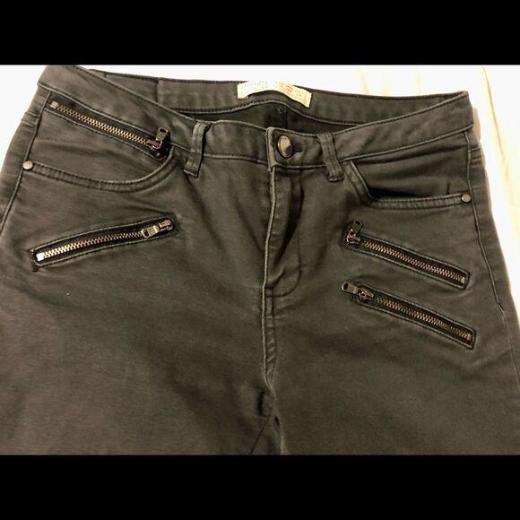 Nice skinny jeans by Zara in size 6 - Picture 2 of 5